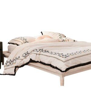 Urban Outfitters Dara Border Print Tassel Duvet Cover ONLY Full/Queen Cream NWT